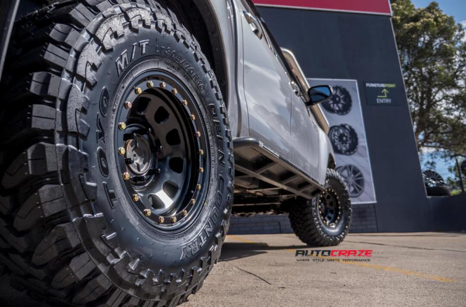 TOYOTA HILUX N80 4WD D LOCKER BLACK